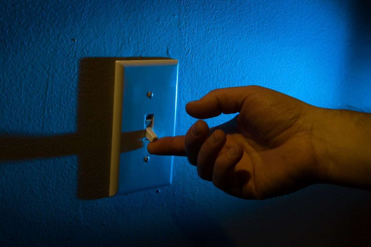 Aneel Confirma: Conta de Luz fica mais cara em Julho