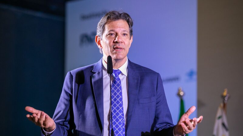 Haddad admite alta do dólar e culpa “ruídos“ na comunicação do governo; moeda vai a R$ 5,65