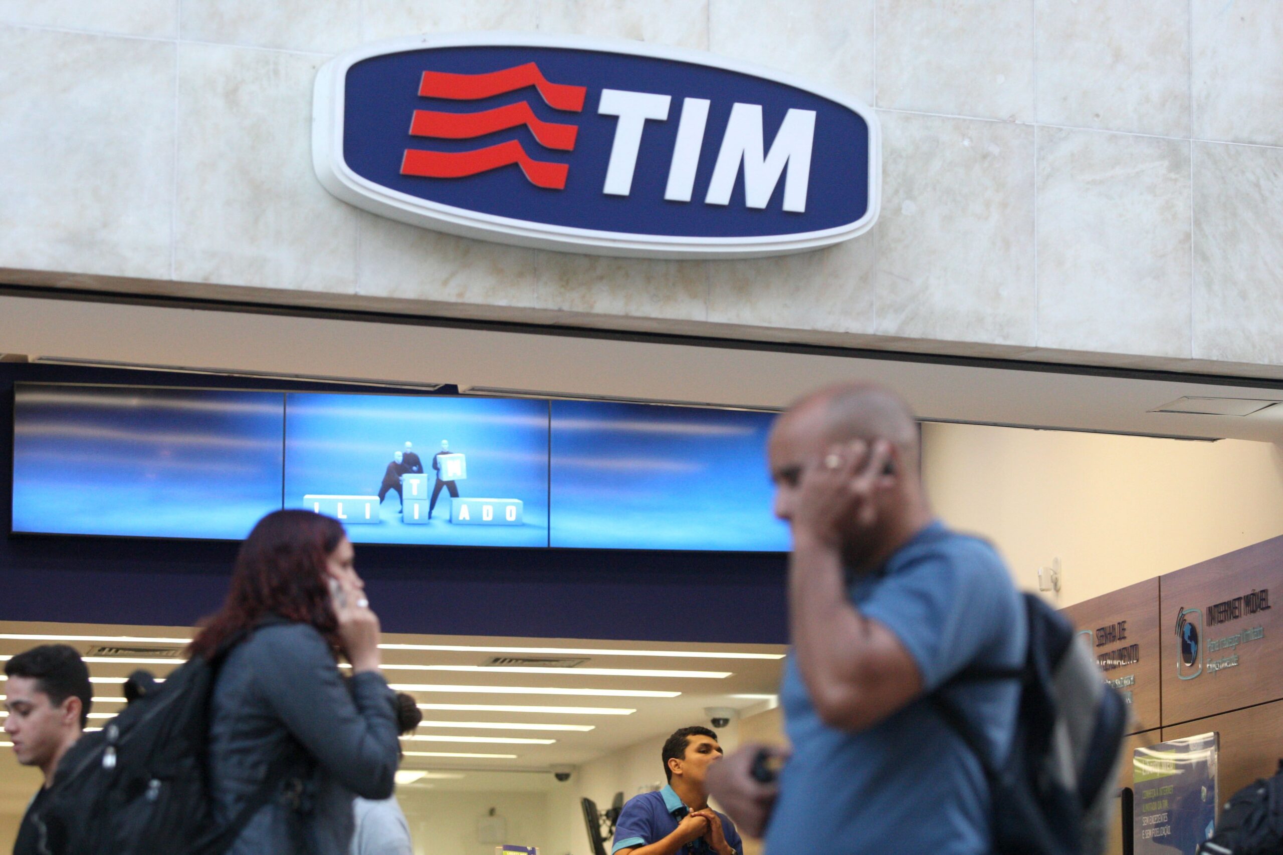 Tim vai testar mecânica que bloqueia celular perdido