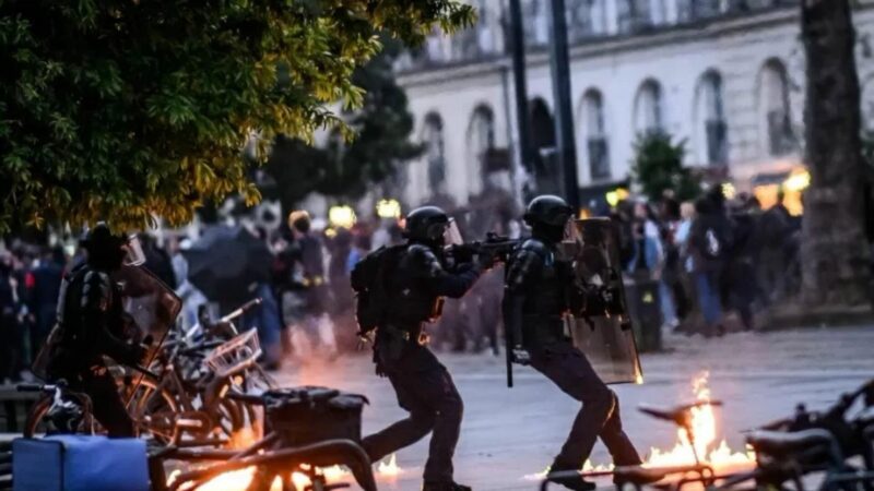 Vários protestos e confrontos com a polícia são registrados após vitória da Esquerda