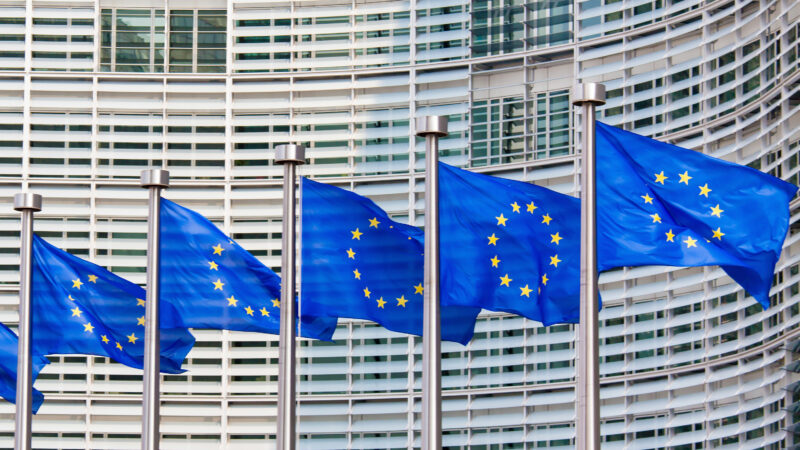 Zona do euro: taxa de desemprego volta à mínima recorde de 6,4% em julho
