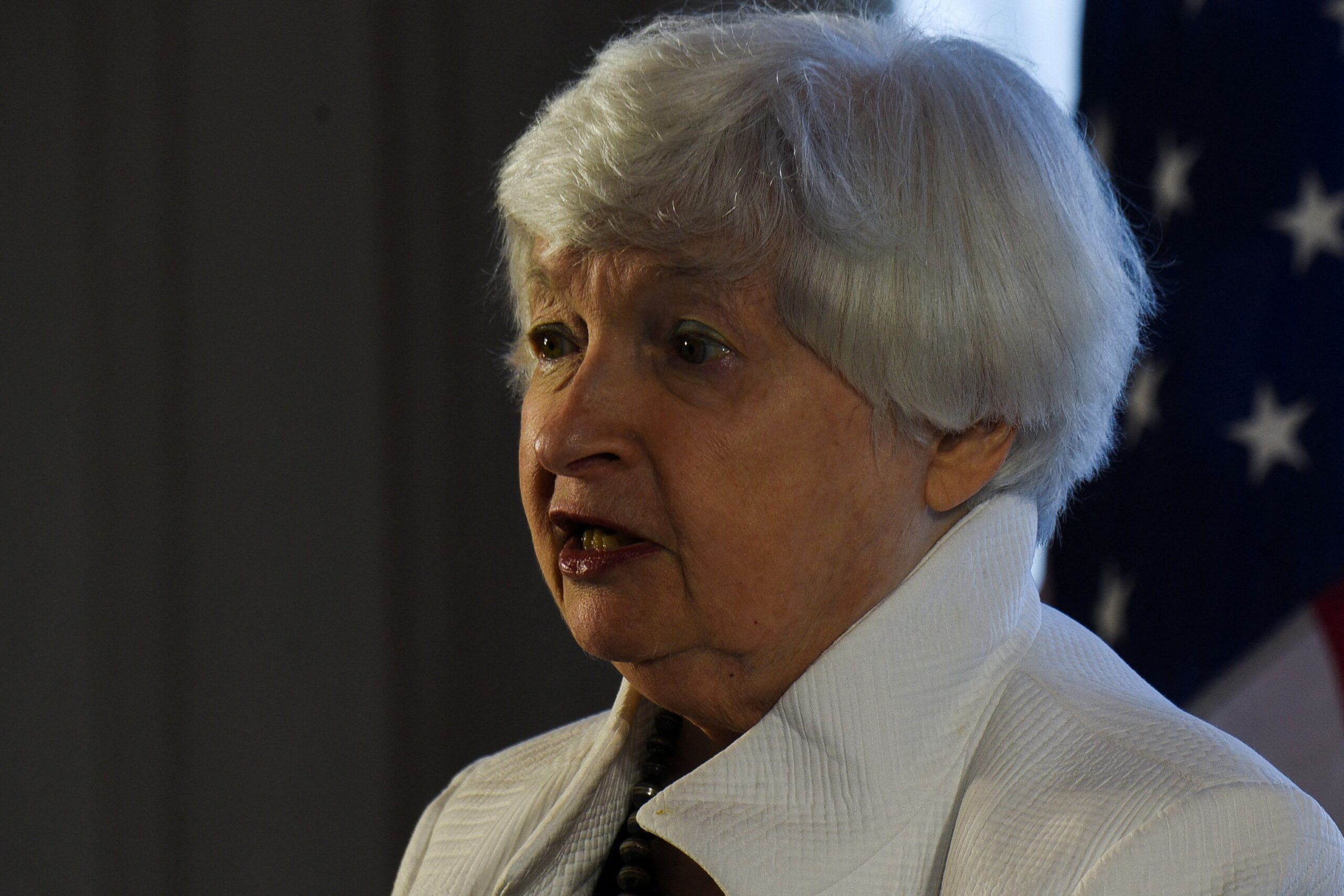 EUA está a caminho de pouso suave e juros cairão para nível neutro, diz Yellen