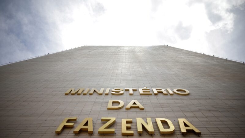 Ministério da Fazenda notifica Anatel para derrubar outras 1.443 bets ilegais