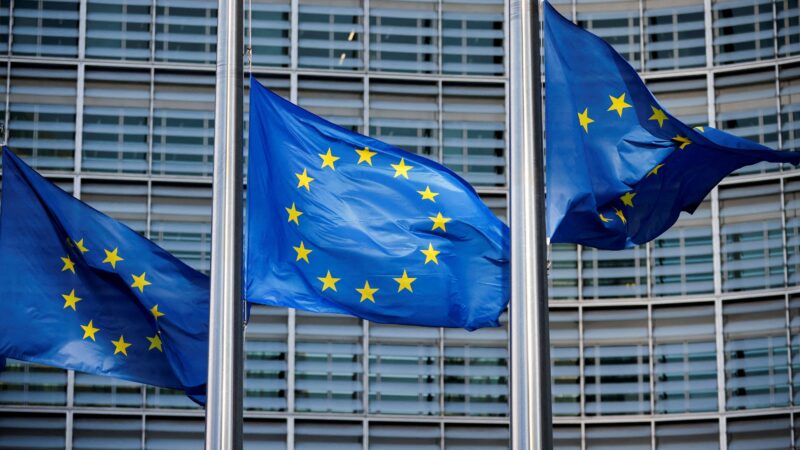 Bolsas da Europa fecham em queda puxadas por setor petrolífero