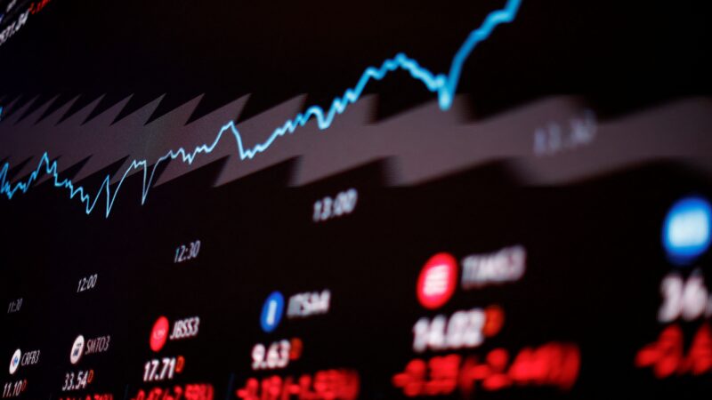 Empresas da B3 ganham R$ 73 bi em valor de mercado em um dia