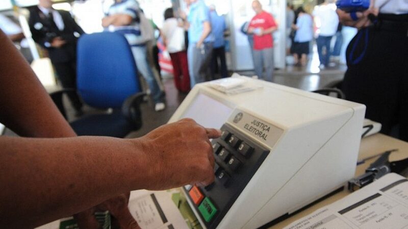 É CRIME – Concentração de eleitores e desordem podem levar à reclusão e detenção