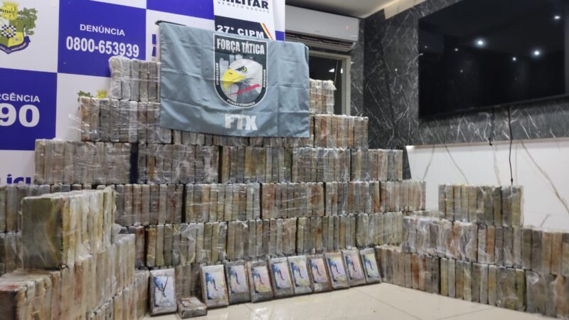 Polícia Militar apreende 565 quilos de cocaína escondidas em caminhão em Canabrava do Norte