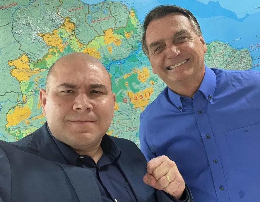 "Aguenta firme”, diz Abilio em recado a Bolsonaro após indiciamento pela Polícia Federal