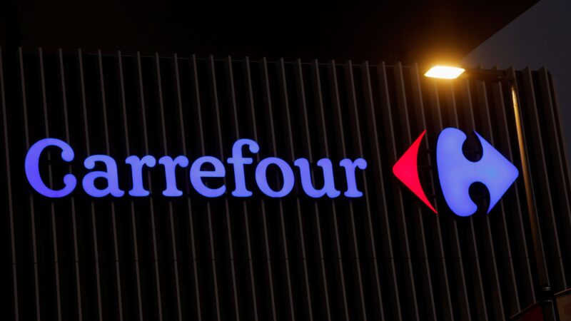 Boicote ao Carrefour acabou? Entenda as consequências do pedido de desculpas do CEO francês
