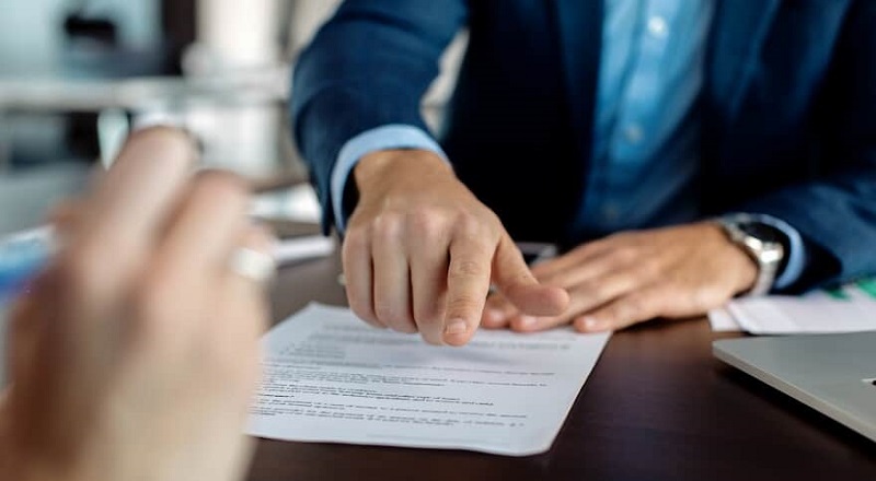PRÁTICA ILEGAL: Dívida de contrato revisado não pode ser incluída em serviços de proteção ao crédito, decide TJ-GO