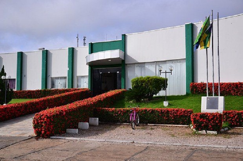 PONTES LACERDA: Lei que concedia aposentadoria especial de magistério a professores é inconstitucional declara TJMT