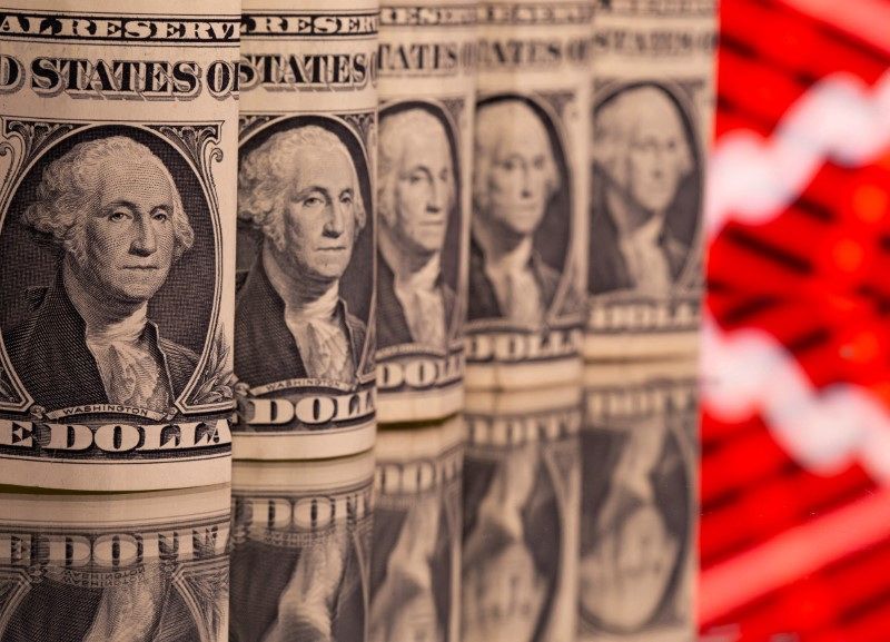 Mercado vê desconfiança do governo com gastos, e dólar encerra acima de R$ 6 pela 1ª vez