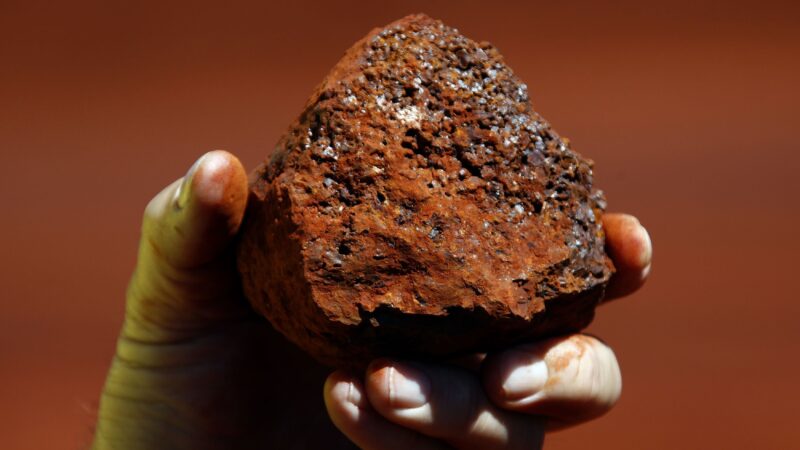 Minério de ferro sobe em meio a esperanças de estímulo na China