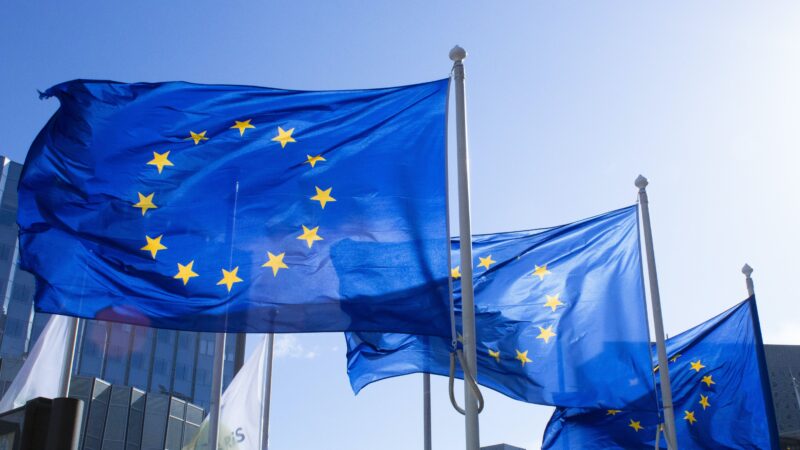 Atividade empresarial da zona do euro cai de forma inesperada em novembro, mostra PMI
