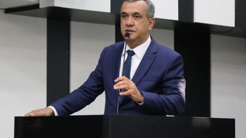 Ex-líder comemora aprovação das contas de Emanuel Pinheiro pela Câmara
