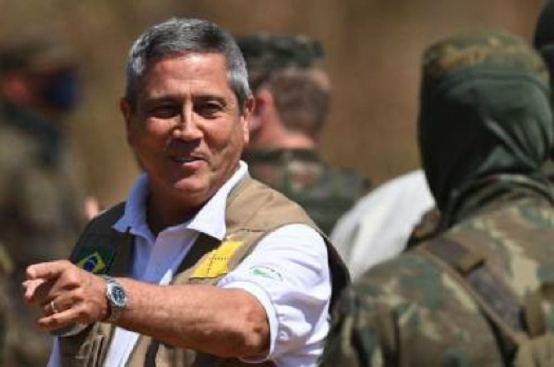 Ex-ministro Braga Netto é preso neste sábado(14) pela Polícia Federal em investigação sobre trama golpista