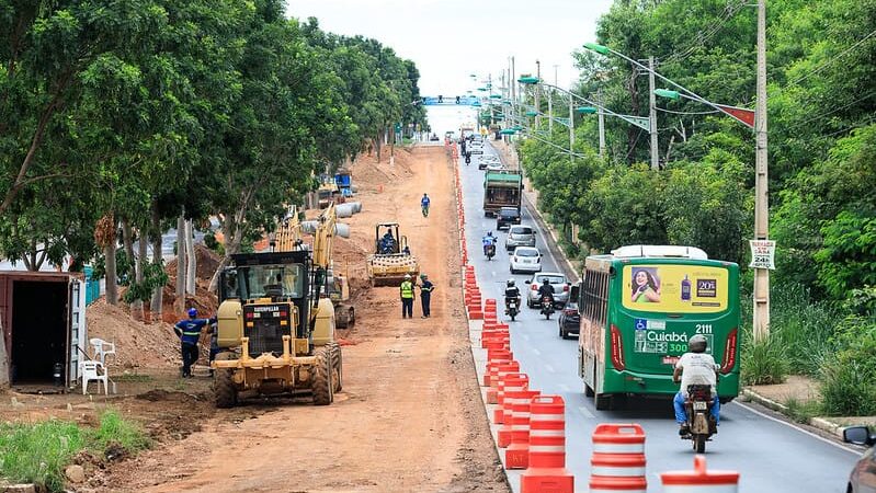 Governador critica andamento da obra do BRT na capital e promete medidas duras contra empresas