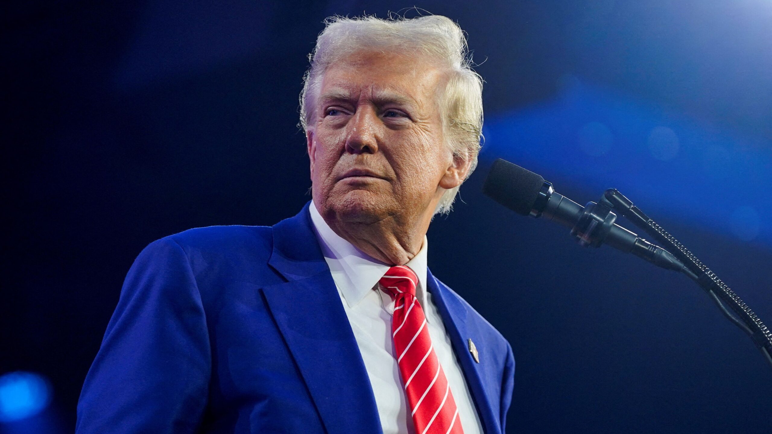 Trump promete que EUA resolverão déficit comercial com UE