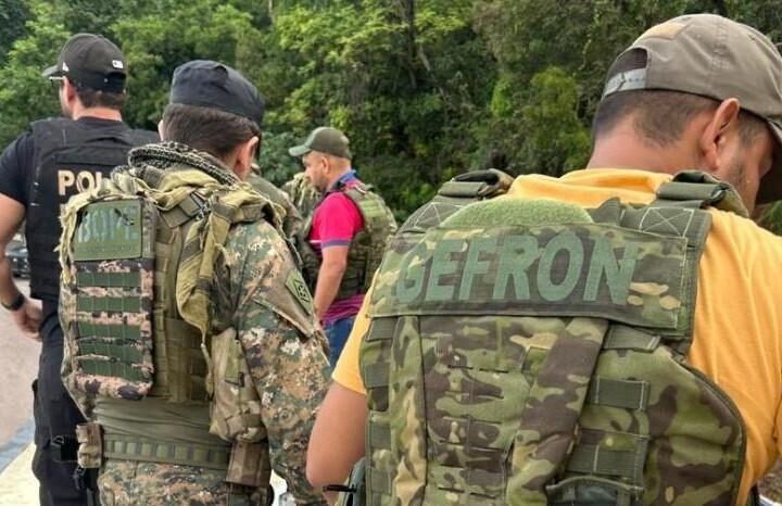 Gefron, Bope e Polícia Federal apreendem 420 quilos de cocaína em caminhão frigorífico