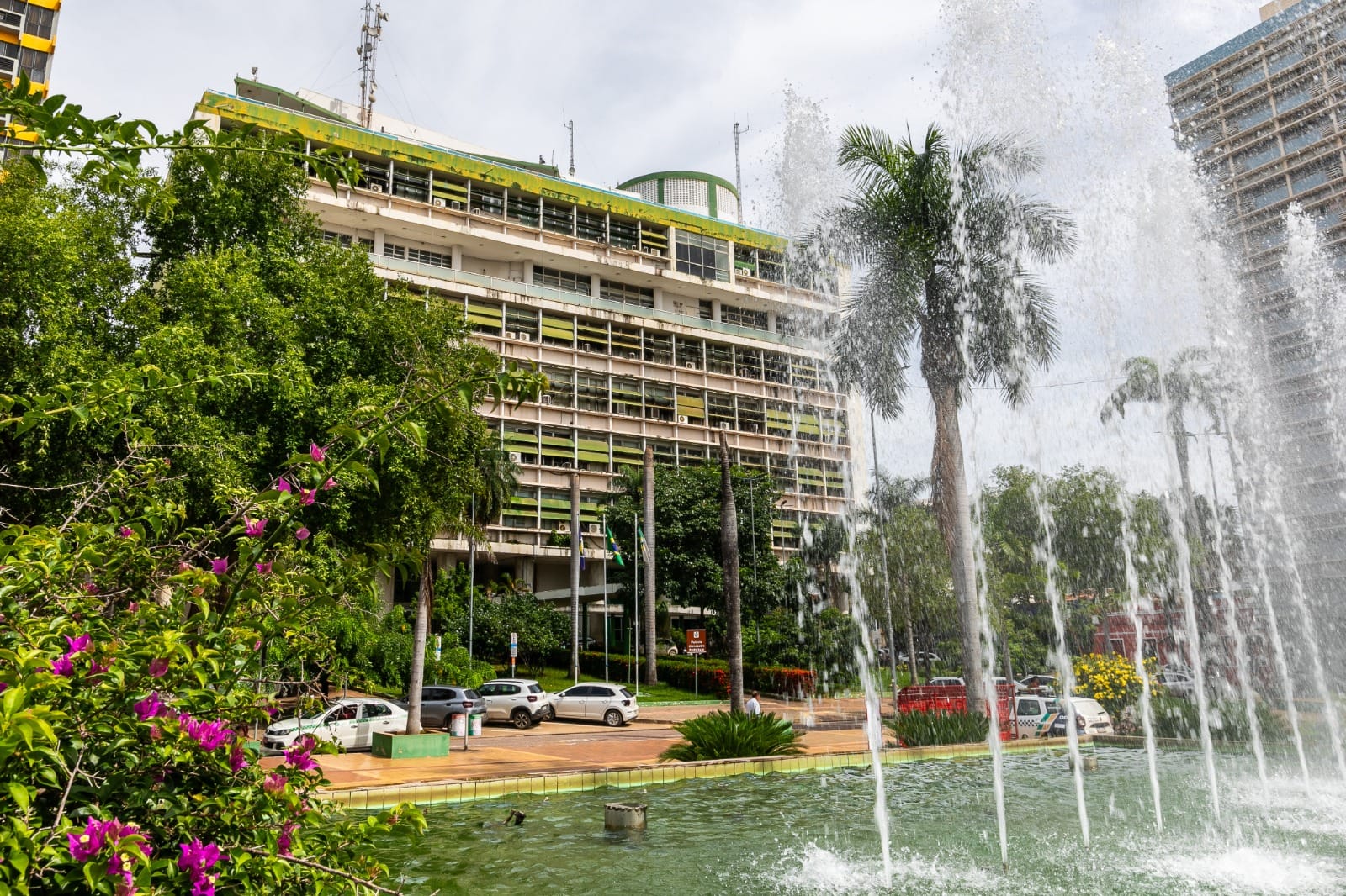 Prefeitura valoriza bom servidor e passa a pagar Prêmio Saúde junto com salário