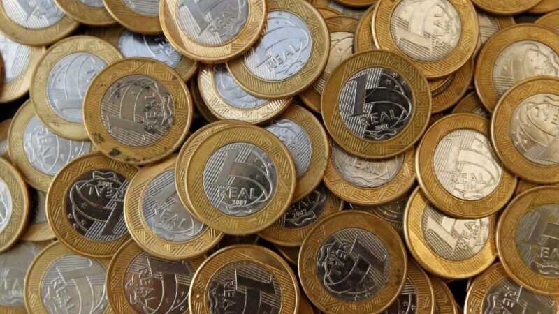 Taxas de juros curtas caem, apesar de ameaças de tarifas nos EUA