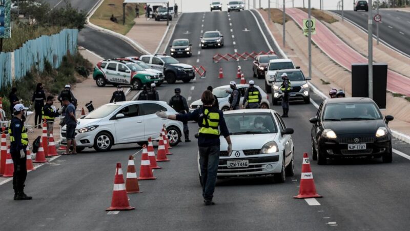 Prisões por embriaguez caem pela metade mesmo com aumento de operações e testes de alcoolemia na Lei Seca