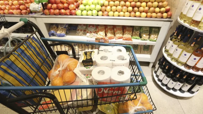 Cesta básica, acima de 830 reais em março MT