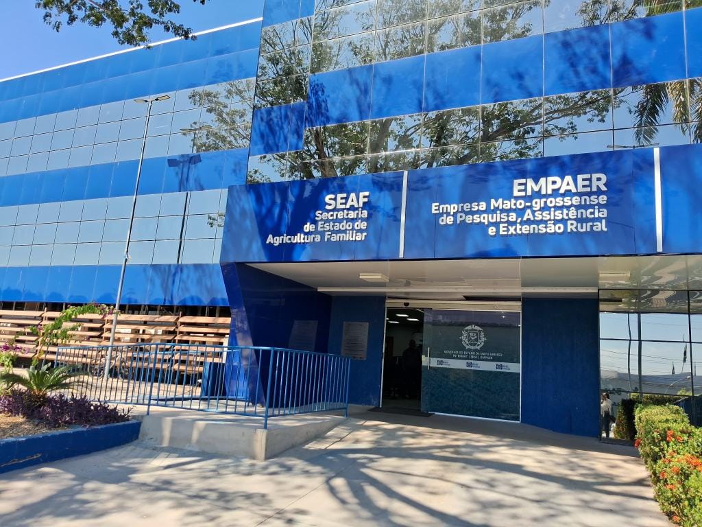 Seaf entrega R$ 2 milhões em máquinas e veículos para produtores de 13 cidades de MT