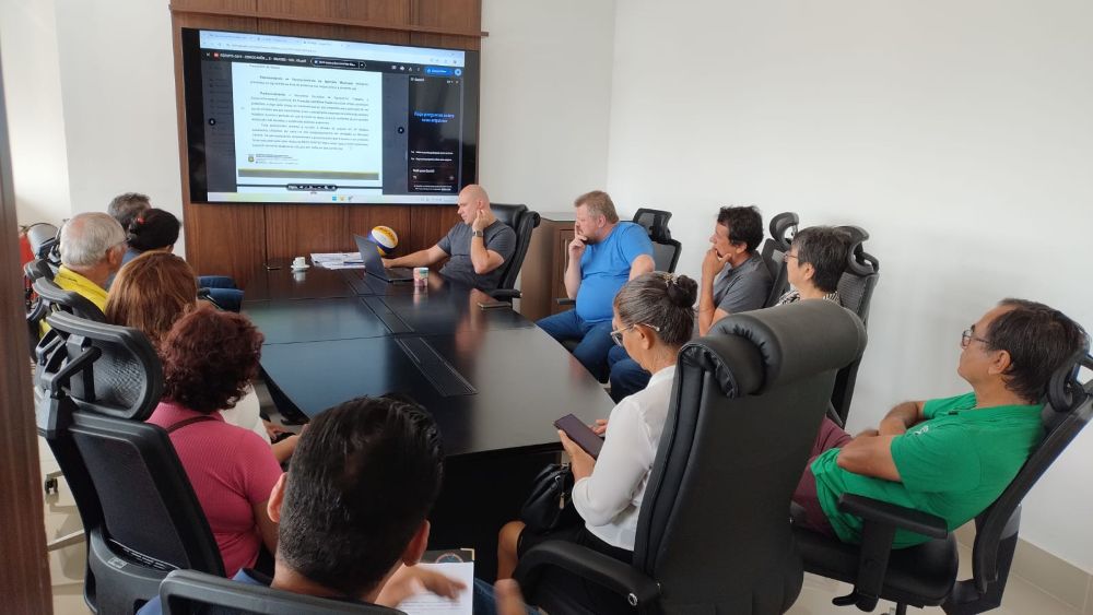 Prefeito ouve permissionários e reforça intenção de romper contrato do novo mercado