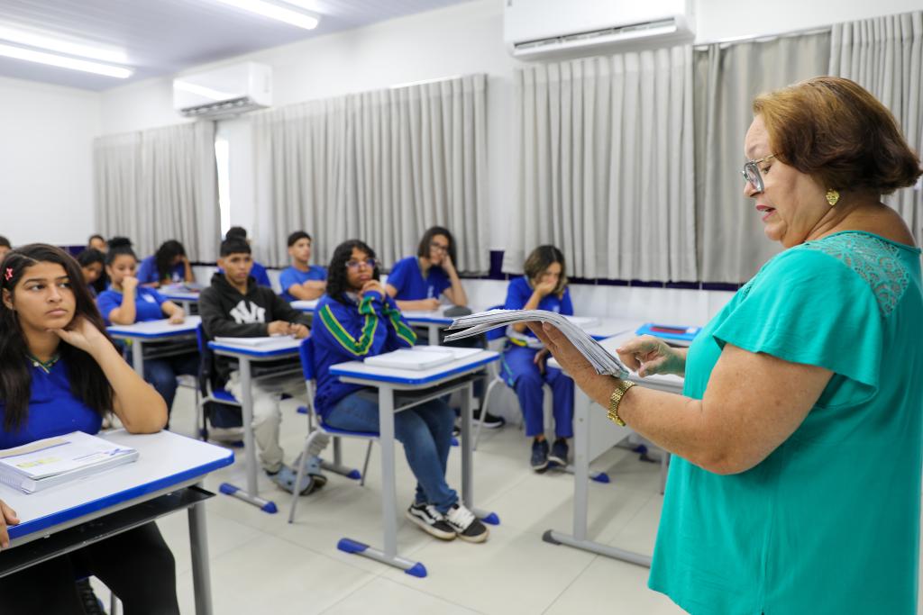 Seduc reconhece professores da rede estadual por boas práticas em língua inglesa no Ensino Fundamental