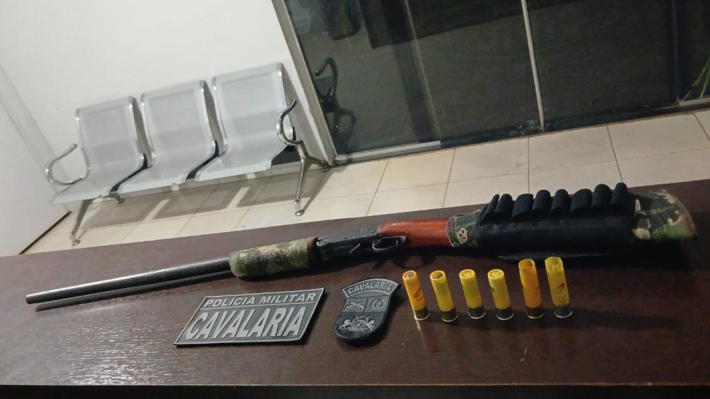 Cavalaria da PM prende homem por posse irregular de arma em Guarantã do Norte