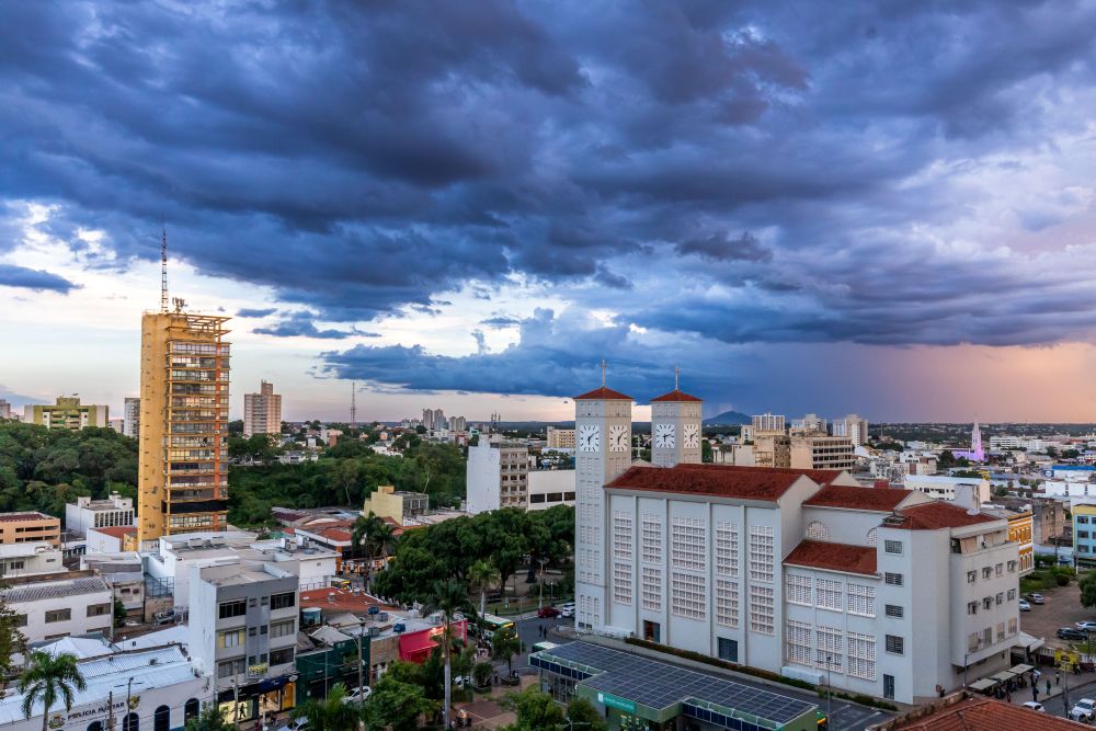 Prefeitura de Cuiabá adota sistema com imagens de satélite para atualizar cadastro urbano