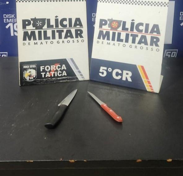 Força Tática prende mulher suspeita por tentativa de homicídio e apreende duas facas em Barra do Garças