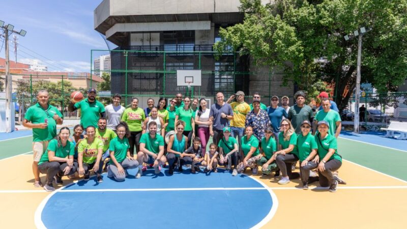 Prefeitura e equipe de vereadora se unem para revitalização de quadra