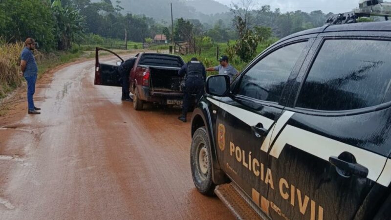 Polícia Civil apura denúncia e prende homem foragido da Justiça pelo crime de homicídio