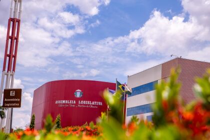 Parlamento tem expedição no Rio Cuiabá, audiência pública e sessões plenárias ao longo da semana