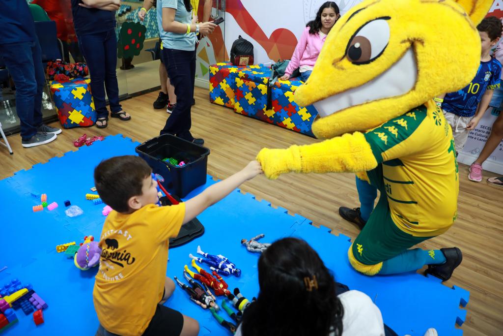 Com dois acompanhantes por sorteado, Camarote dos Autistas amplia acesso em 2026