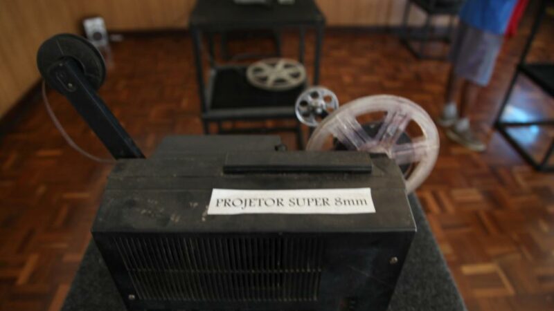 Exposição cinematográfica de Aníbal Alencastro estreia nesta terça-feira (7) no Cine Teatro Cuiabá