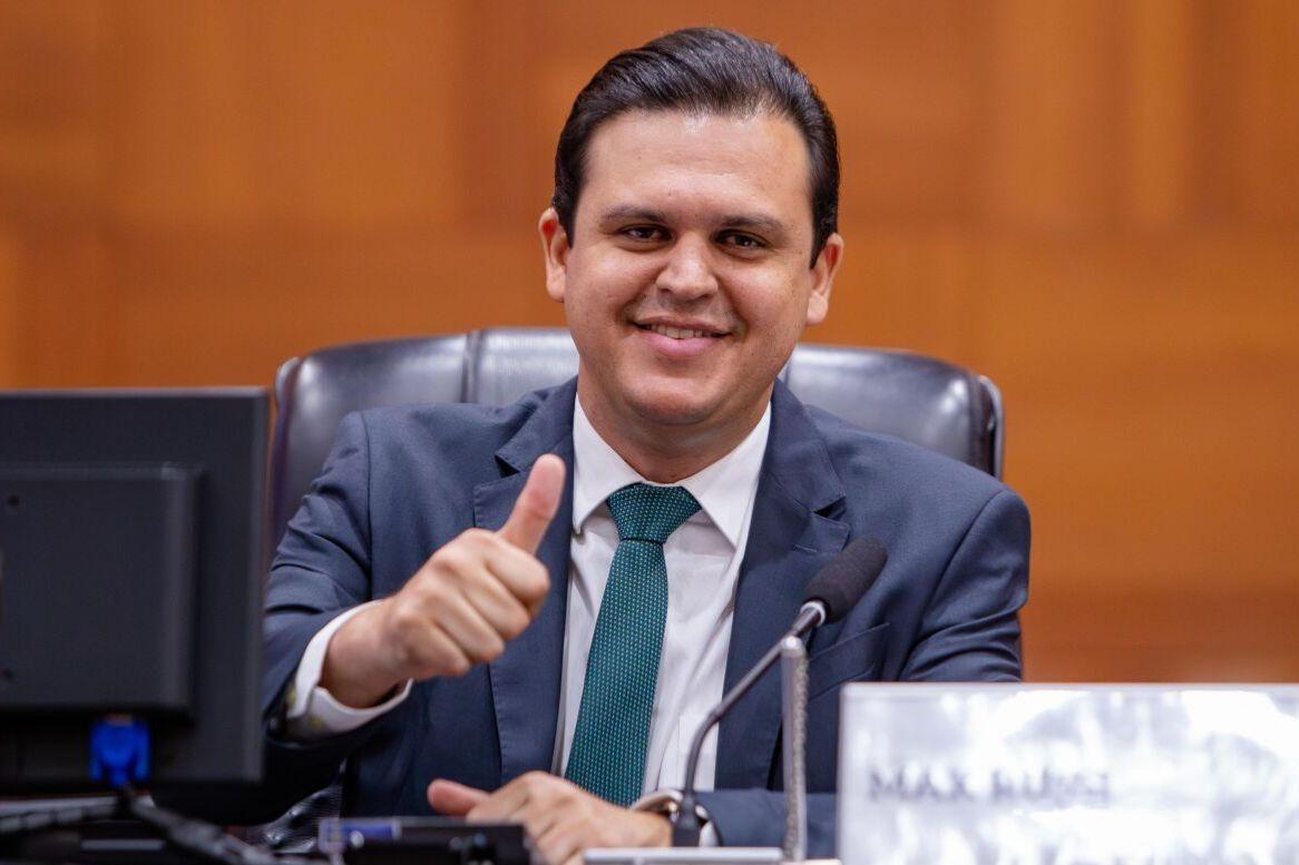 Lei de Thiago Silva cria linha de crédito para energia solar e amplia oportunidades para famílias de baixa renda e MEIs
