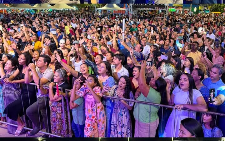 Pastor Marcos Ritela, deputado estadual Tiago Silva e Daniel e Samuel reúnem multidão histórica no Pedra 90 e superam público da Marcha para Jesus.